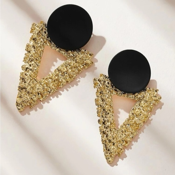 Gold Geometric Textured Earrings - Picture 1 of 2